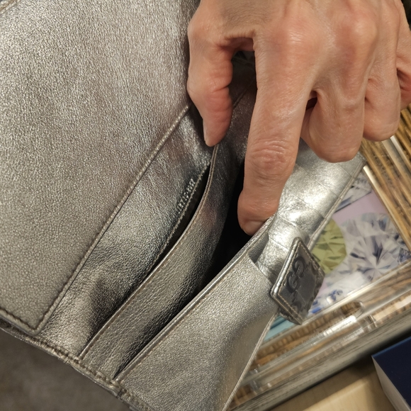 Host pick Gucci Guccissima Silver NWT vintage! - Picture 6 of 17